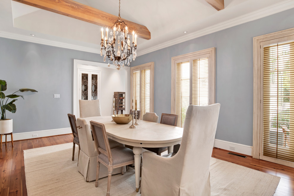Dining room - transitional dining room idea
