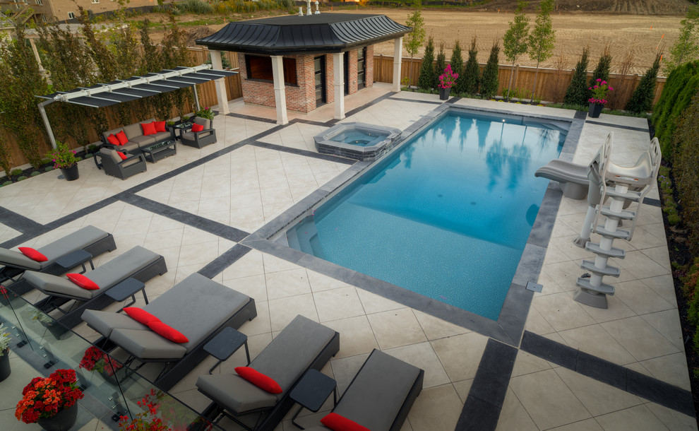 Inspiration for a rectangular water slide remodel in Toronto