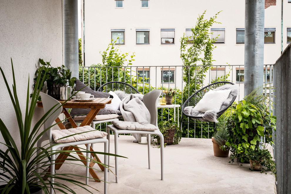 Minimalistisk inredning av en uteplats