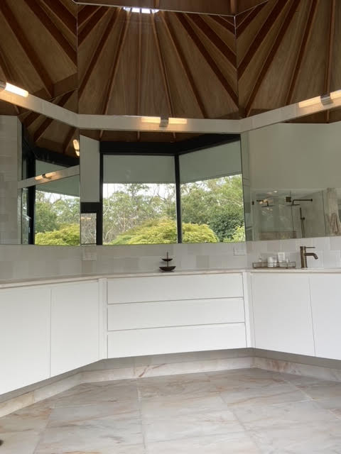REBUILD OF A GRAND  BATHROOM