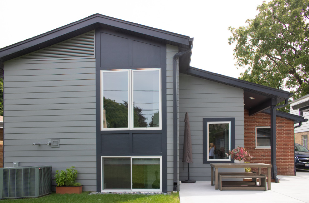 Transitional exterior home idea in Chicago
