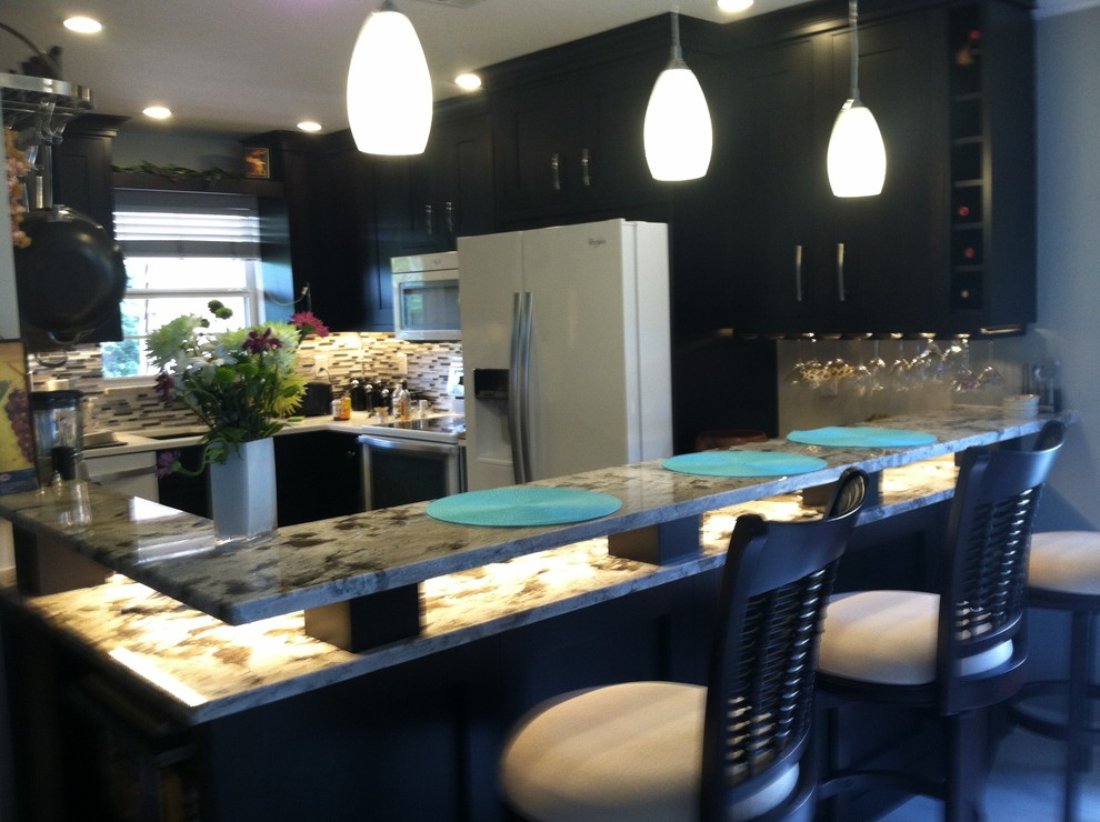 Transitional kitchen photo in Miami