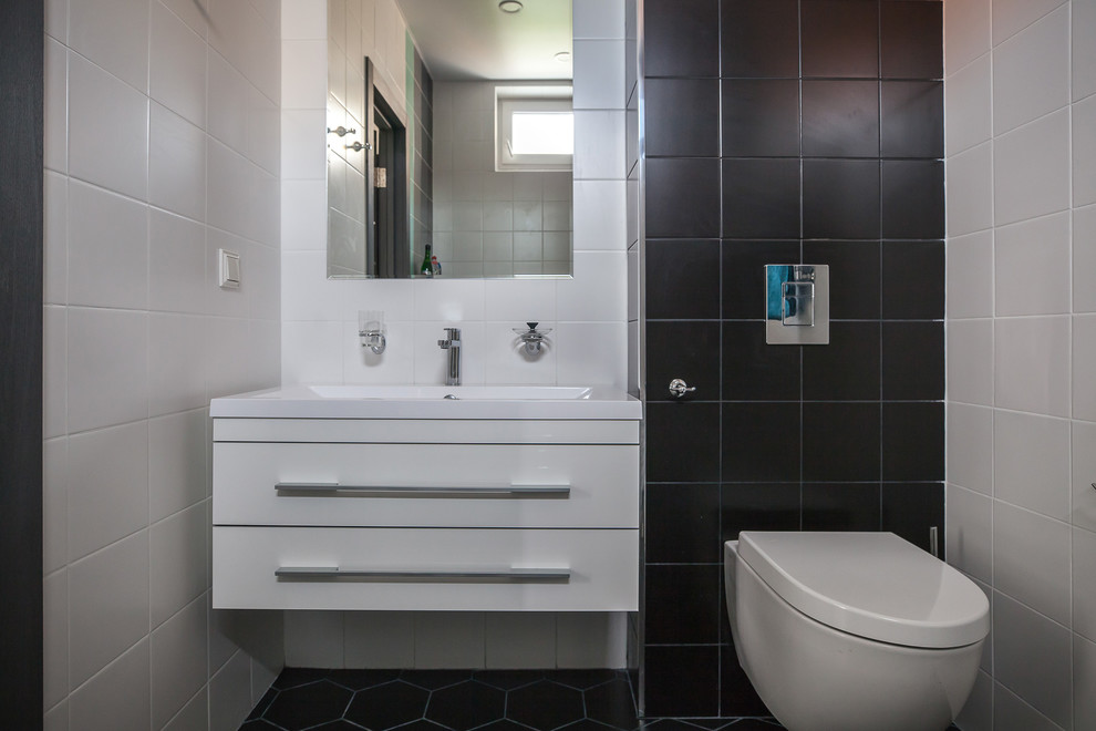 Трешка на 13-м этаже