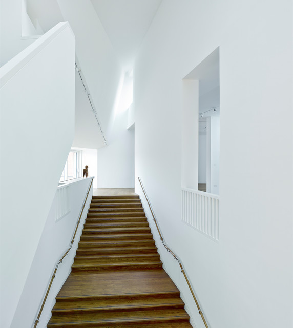 Caring Wood modern-trappa