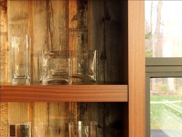 Quaker Bluff Residence rustic