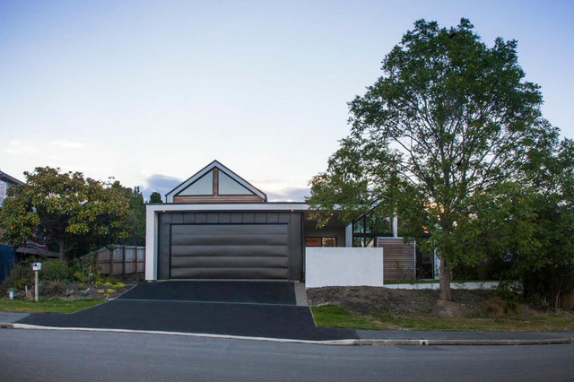 Project Two contemporary-fasad