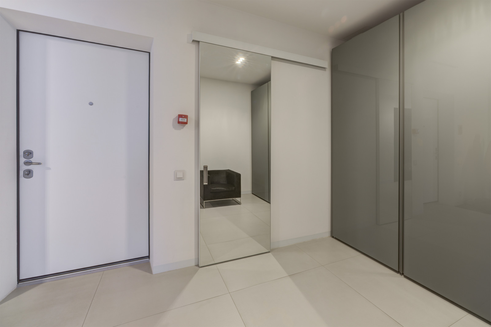 Квартира в современном стиле с яркими акцентами