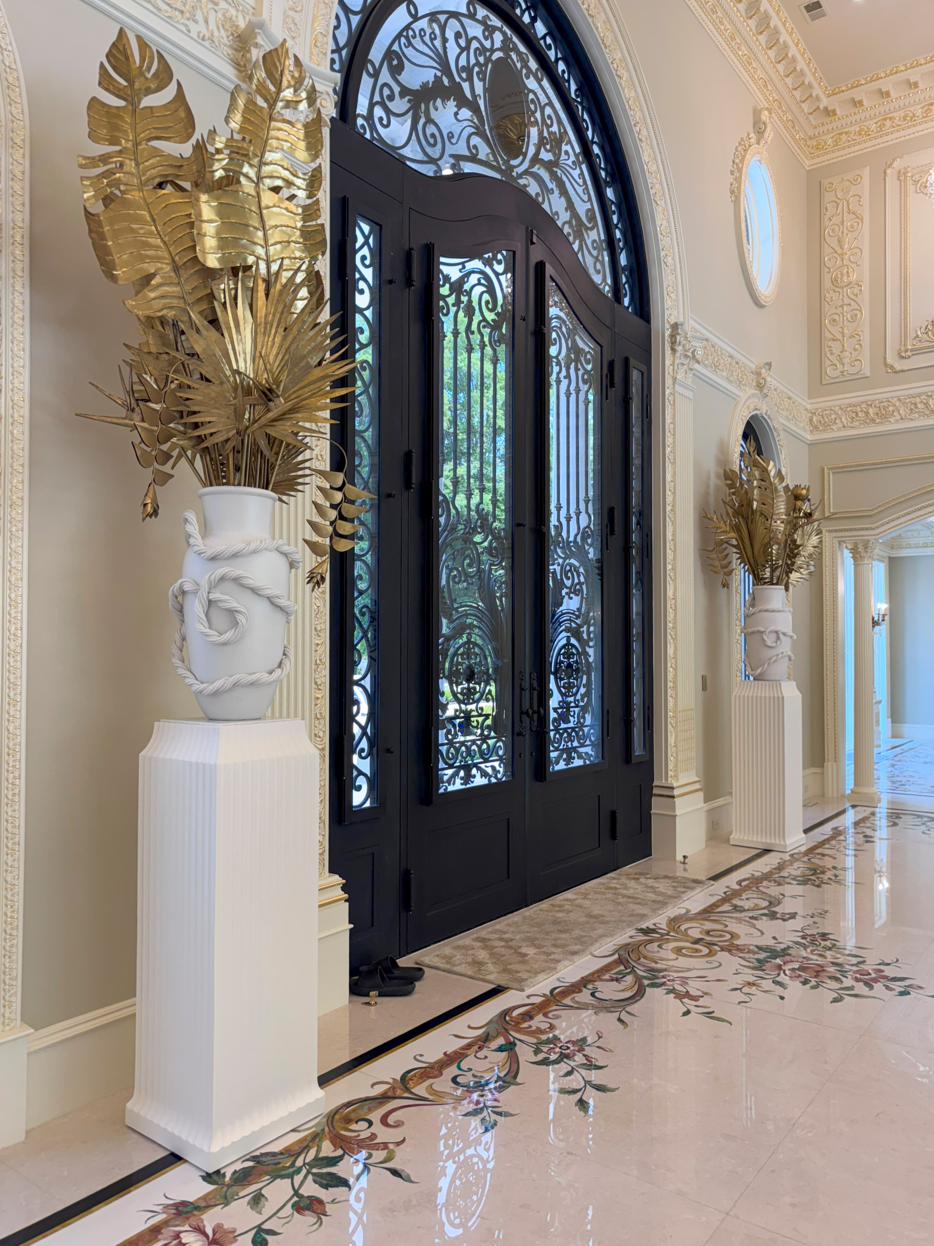135_Vibrant Staircase with Touch of Historic Grandeur, Great Falls, VA 22066