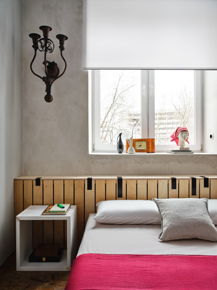 Photo of a midcentury bedroom in Moscow.