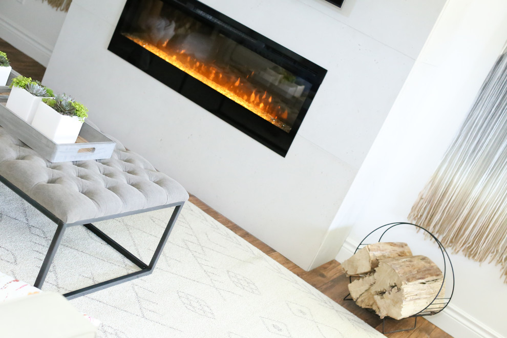 Home design - transitional home design idea in Toronto