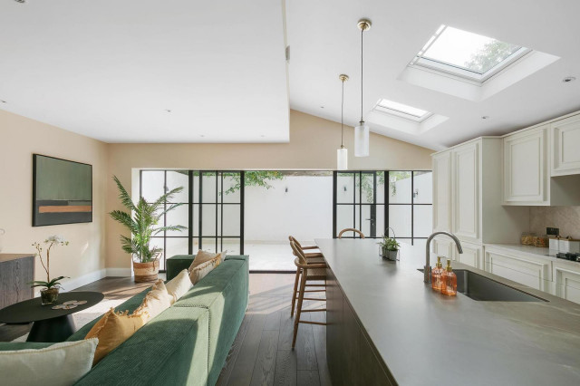 CHESTNUT GROVE traditional-kitchen