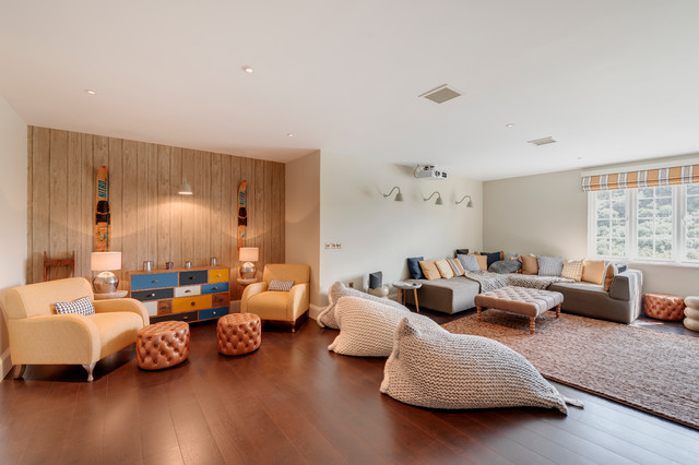 Waterside Home contemporary-vardagsrum
