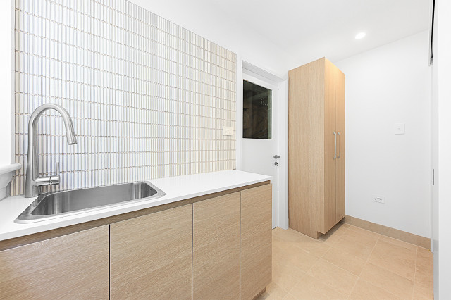 Narrabeen Luxury Bathroom modern-service-yard