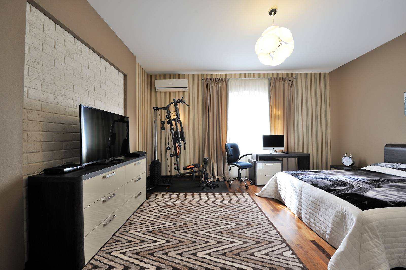 Интерьер дома в классическом стиле (250 кв м)