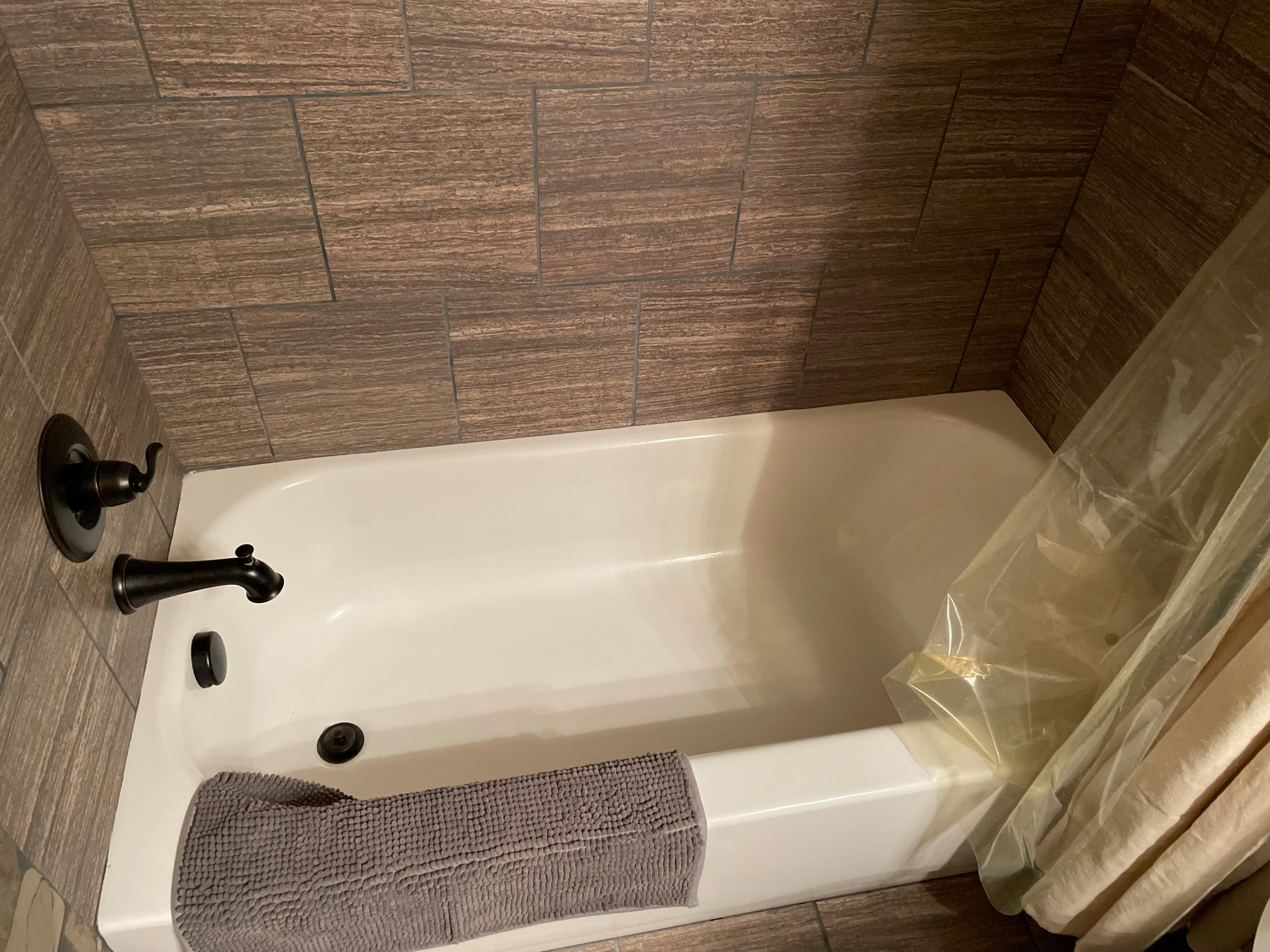 Mt. Juliet guest bath