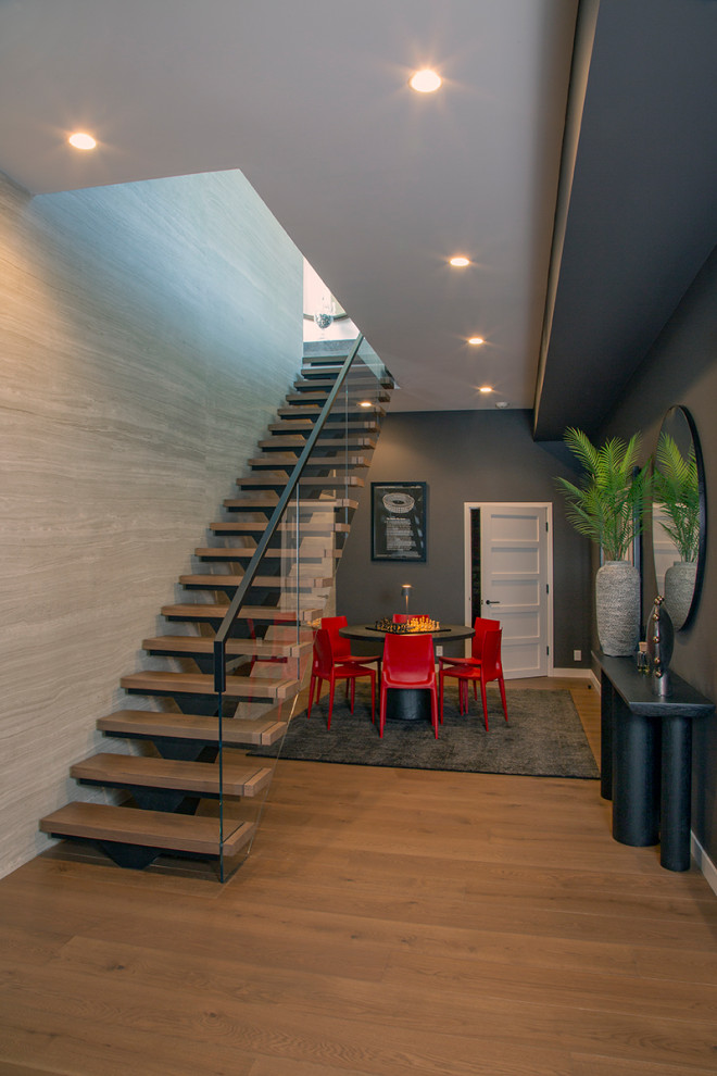 Contemporary Transitional Home