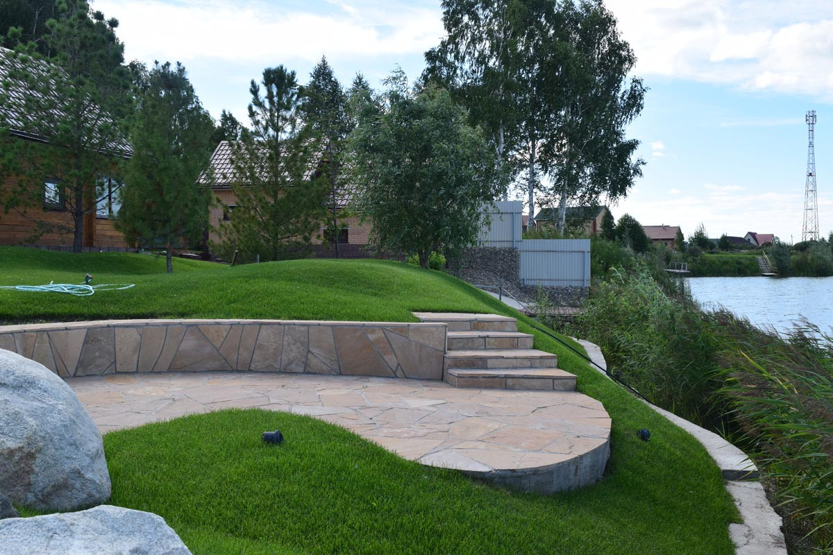 "Дом у озера"