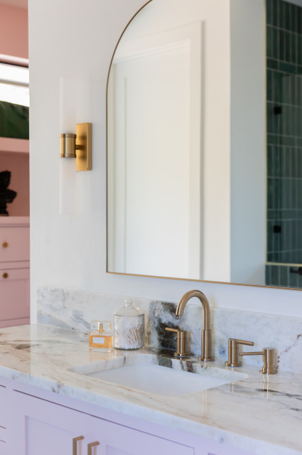 Mus&eacute;e Monet // Eclectic Modern transitional-bathroom