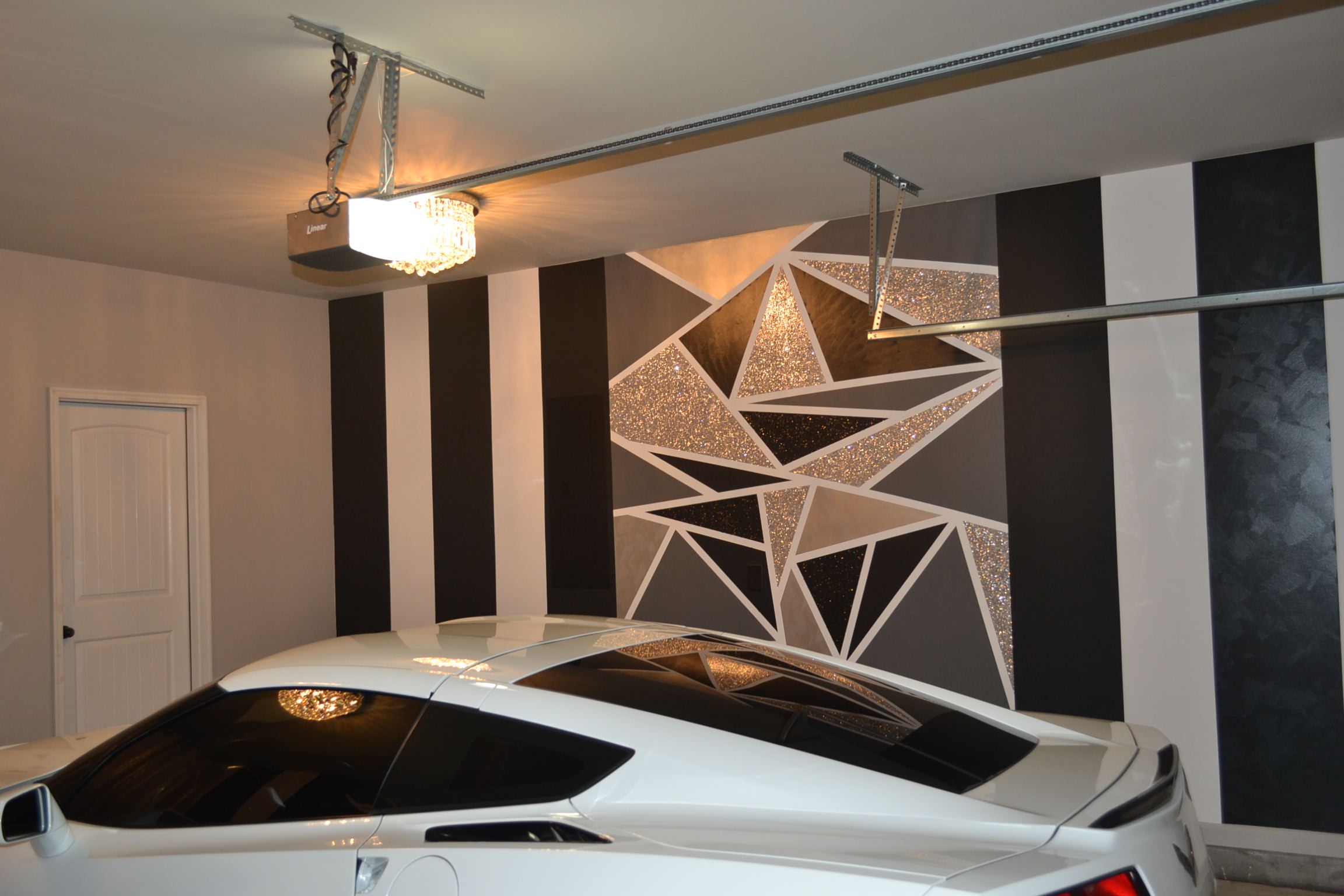 Garage Walls Upgrade w/ Silver Glitter, Black Glitter, & Black Metallic Paint