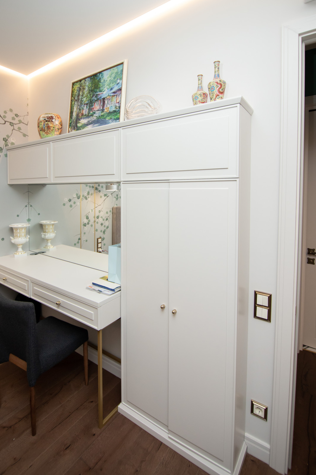 Меблировка спальной комнаты в стиле неоклассика