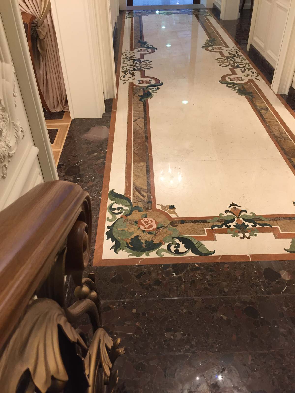 Художественный пол из камня