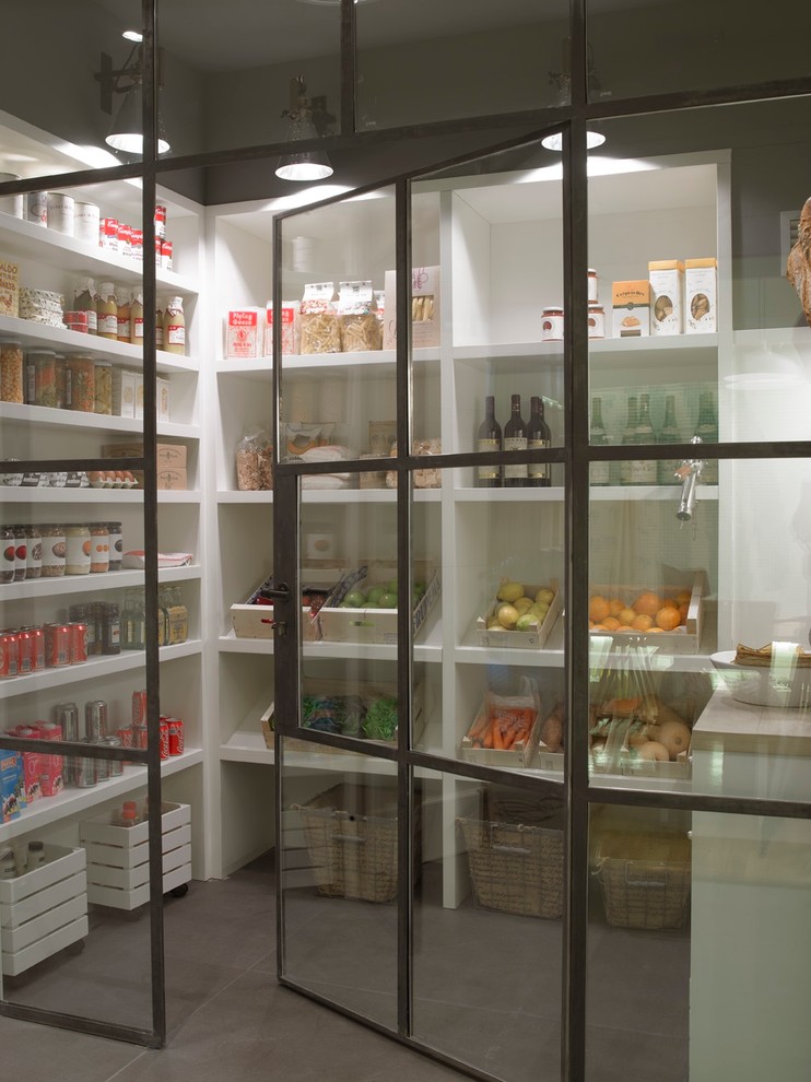 Mid-sized minimalist kitchen pantry photo in Barcelona