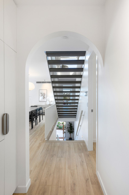White House contemporary-hallway-and-landing