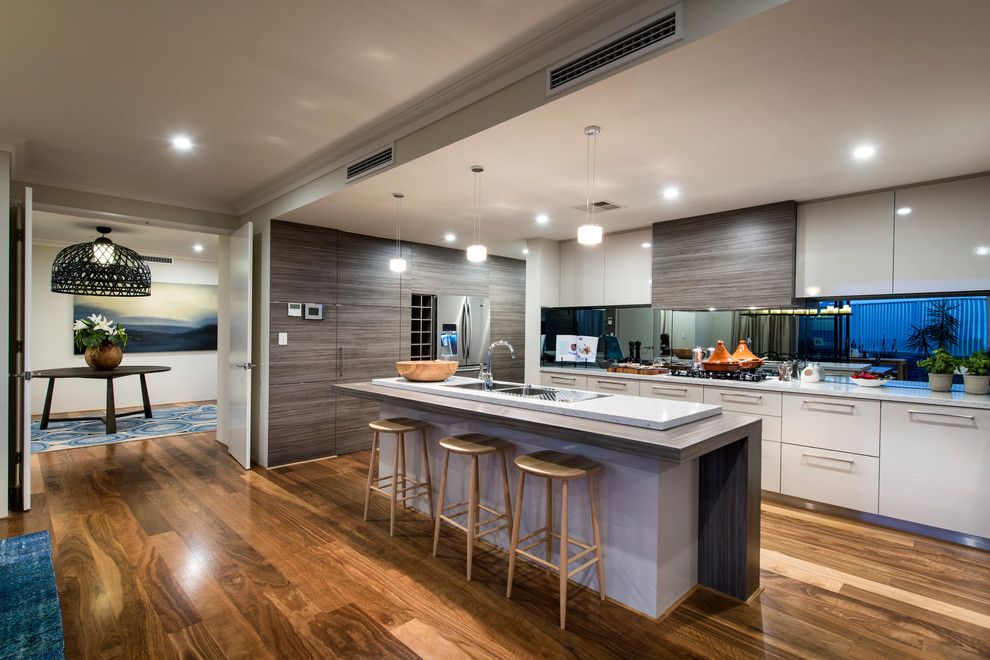 Design ideas for a contemporary kitchen in Perth.