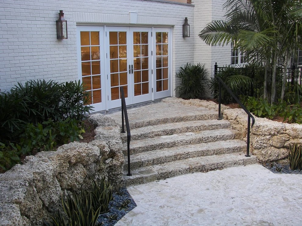 Inspiration for a transitional stone landscaping in Miami.