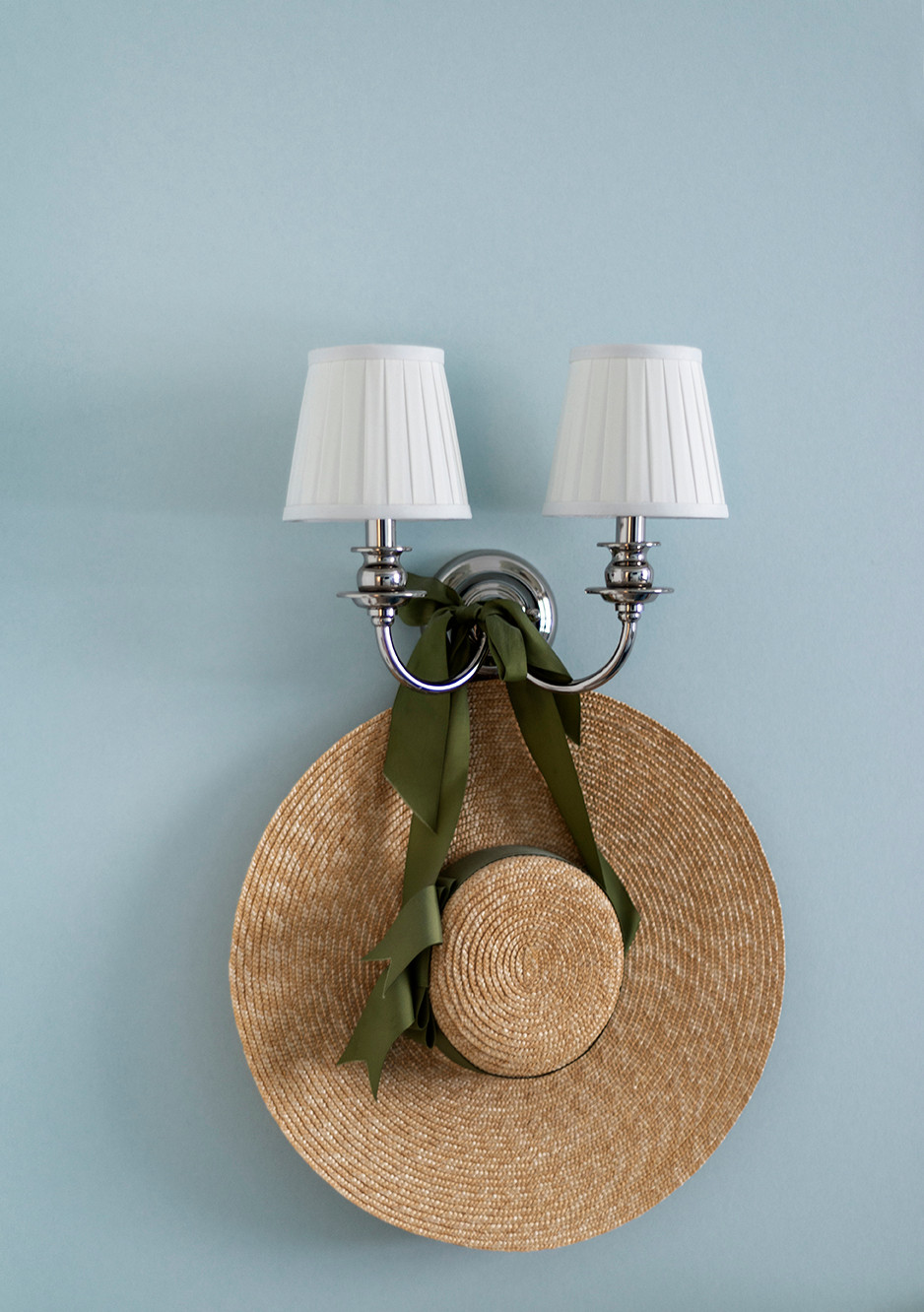 Pre-Raphaelite Appartment