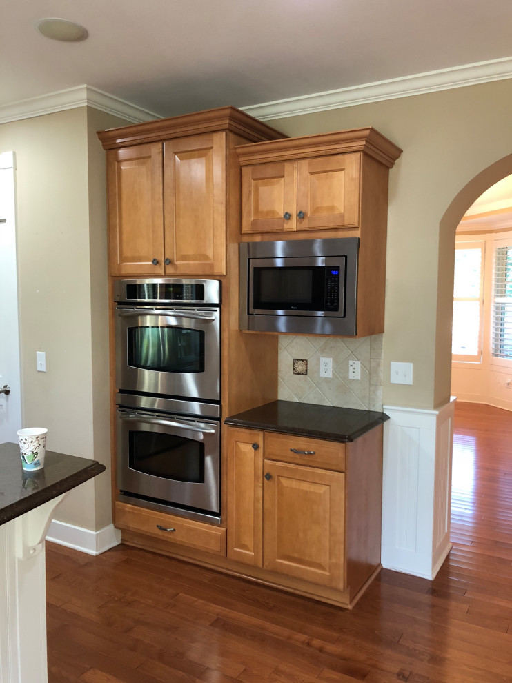 Inspiration for a transitional kitchen remodel in Indianapolis
