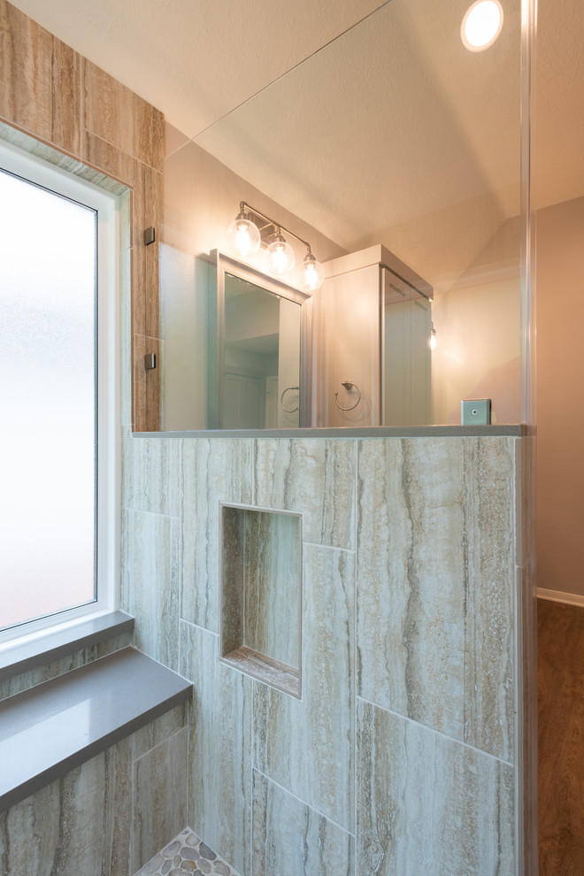 Example of a transitional home design design in Houston