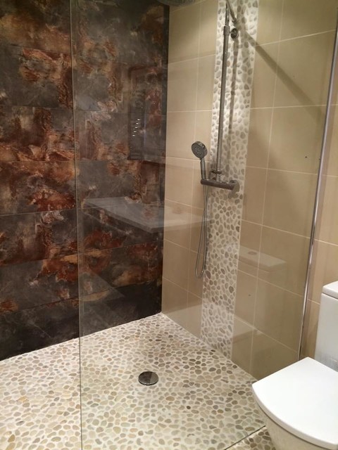 CASA 1 transitional-bathroom