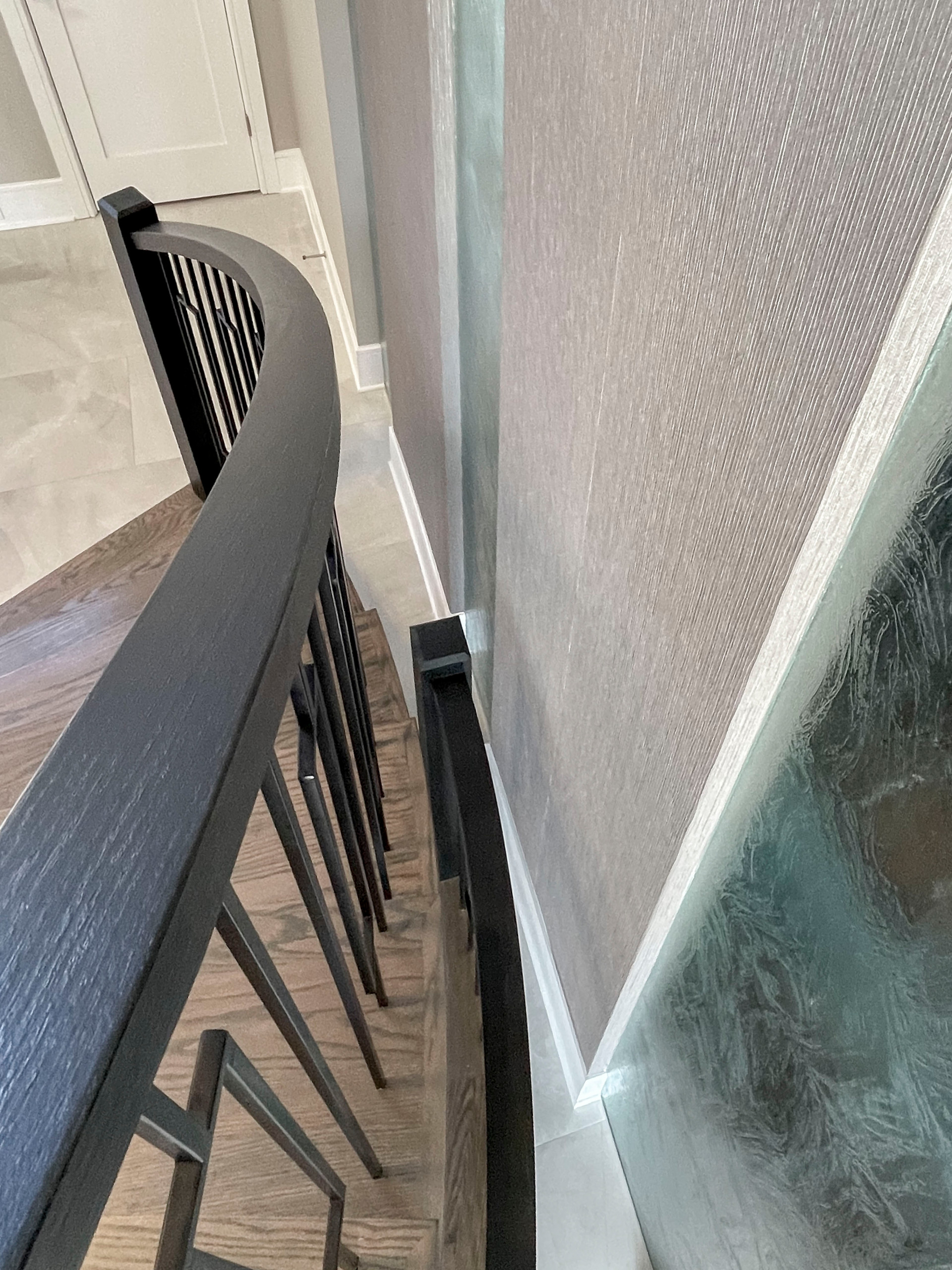 114_Striking Floating-Curved Staircase, Leesburg VA 20175