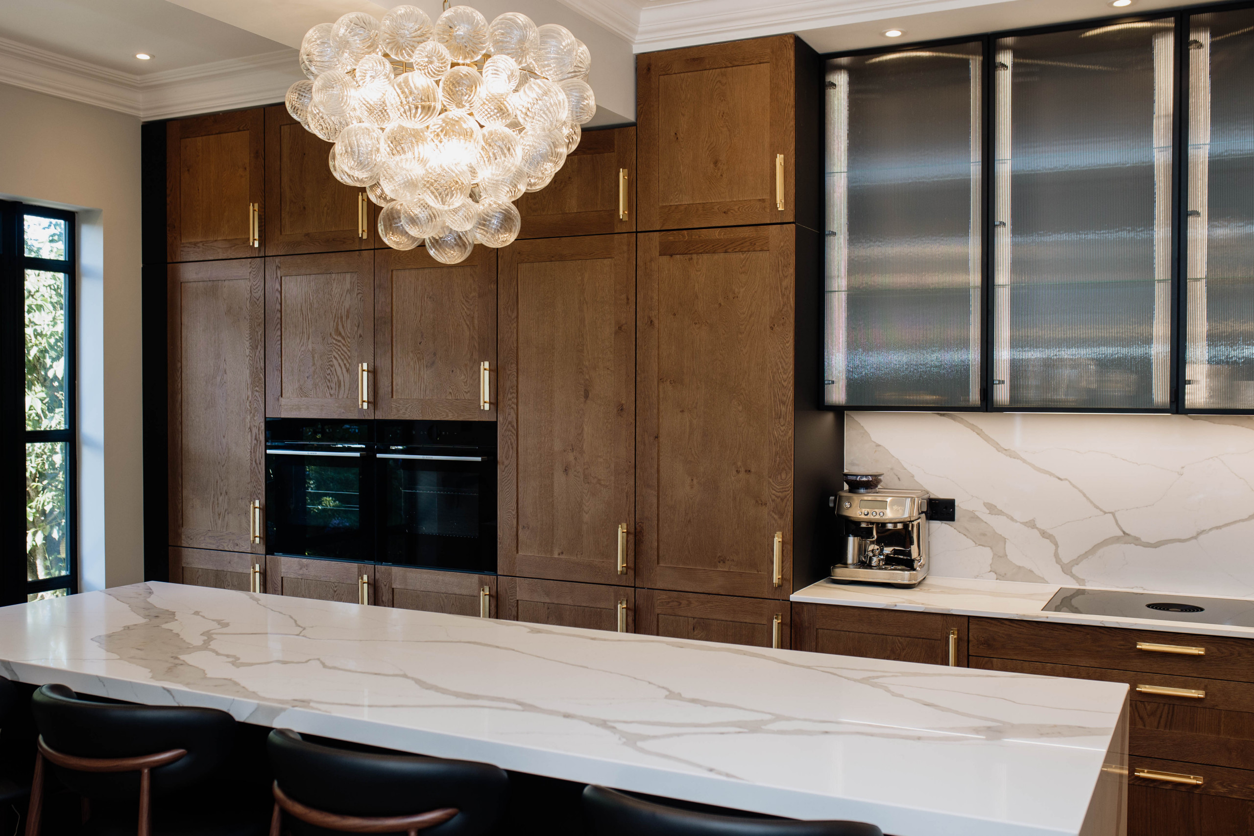 Solid Wood and Anthracite Kitchen