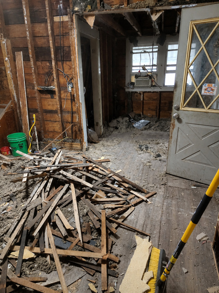 Adrian - 1920 Full Gut Kitchen // Dining Room