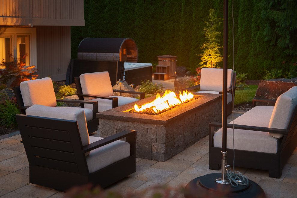 Inspiration for a modern home design remodel in Seattle
