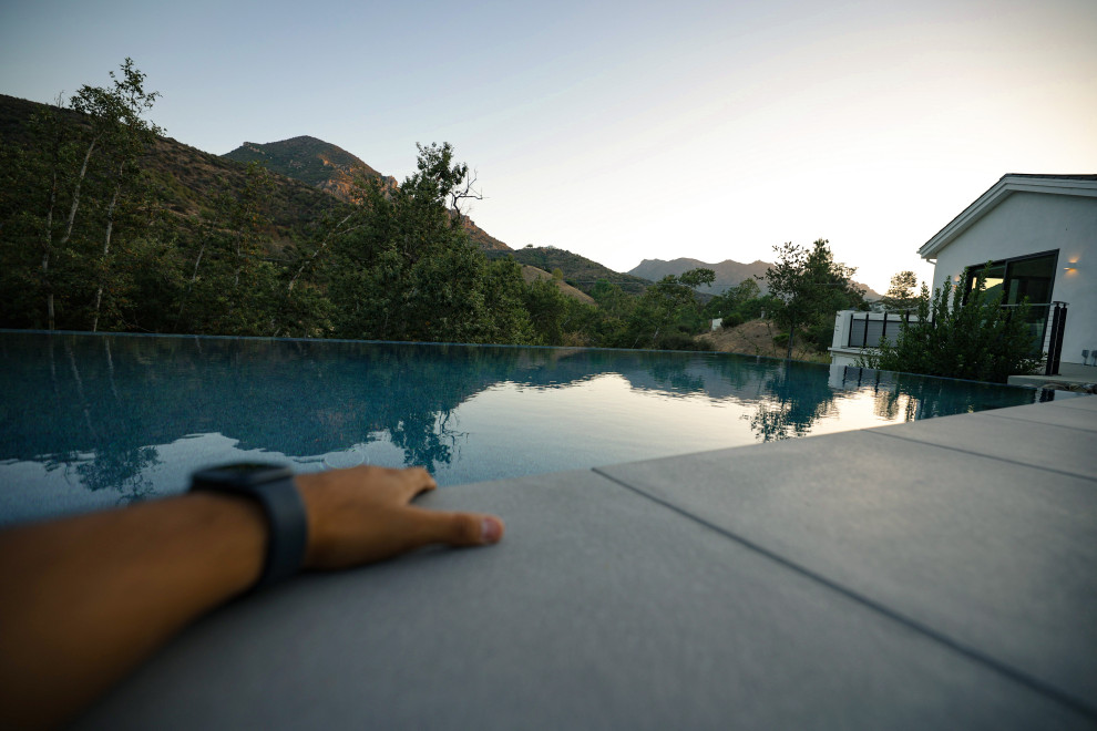 Agoura Hills New Build - Lobo Canyon