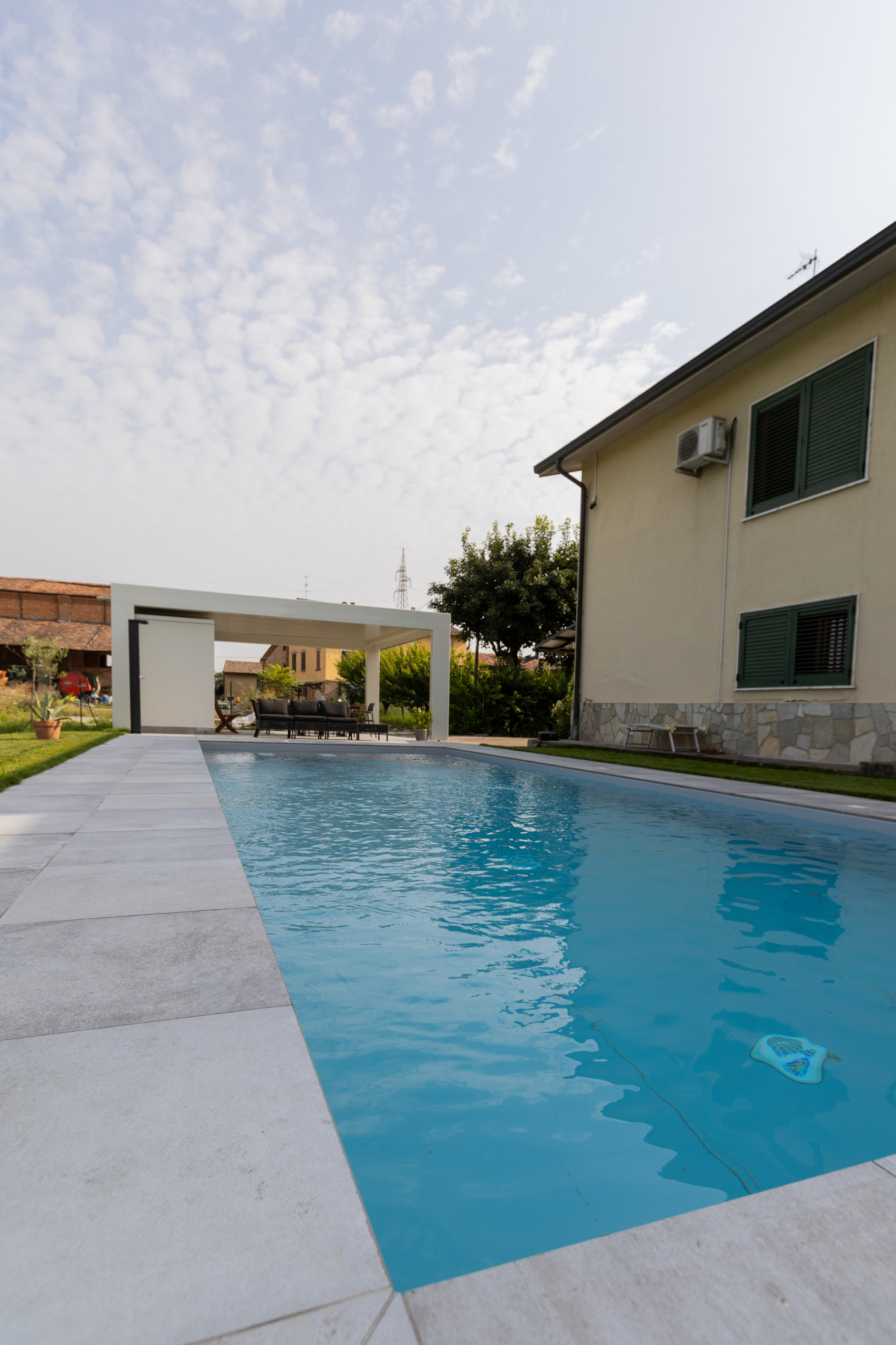 Villa SM | Realizzazione nuova piscina esterna con portico