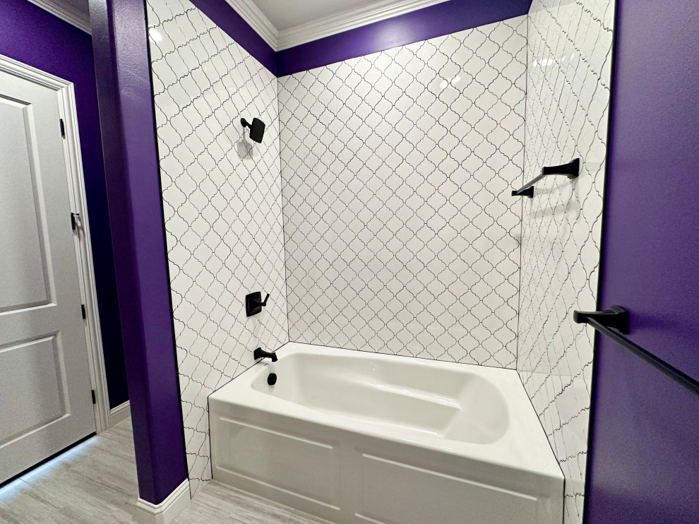 Custom Home - Guest Bathroom - Wylie, TX