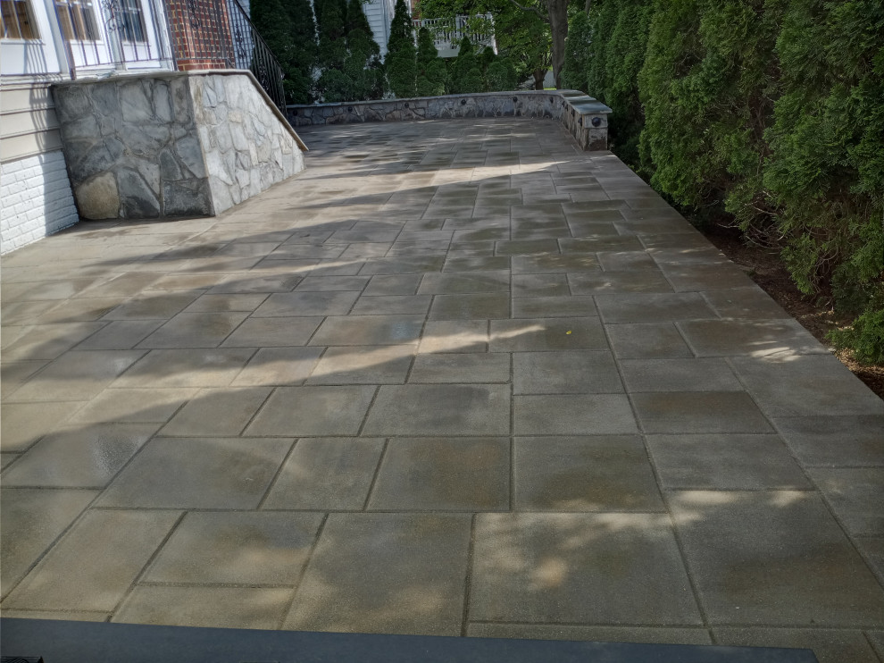 Paver Patio and  sitting stone wall with lights