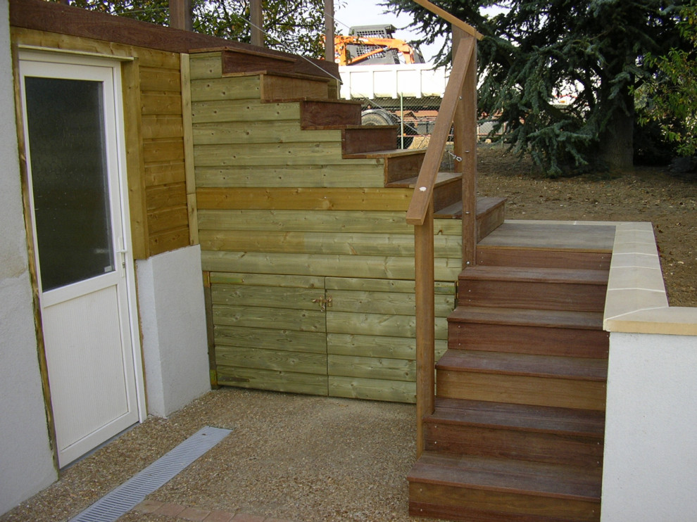 Jardin minéral avec terrasse sur pilotis