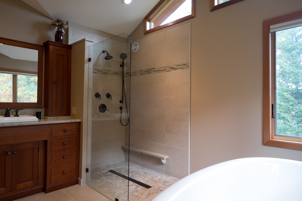 Design ideas for a mid-sized traditional bathroom in Portland Maine.
