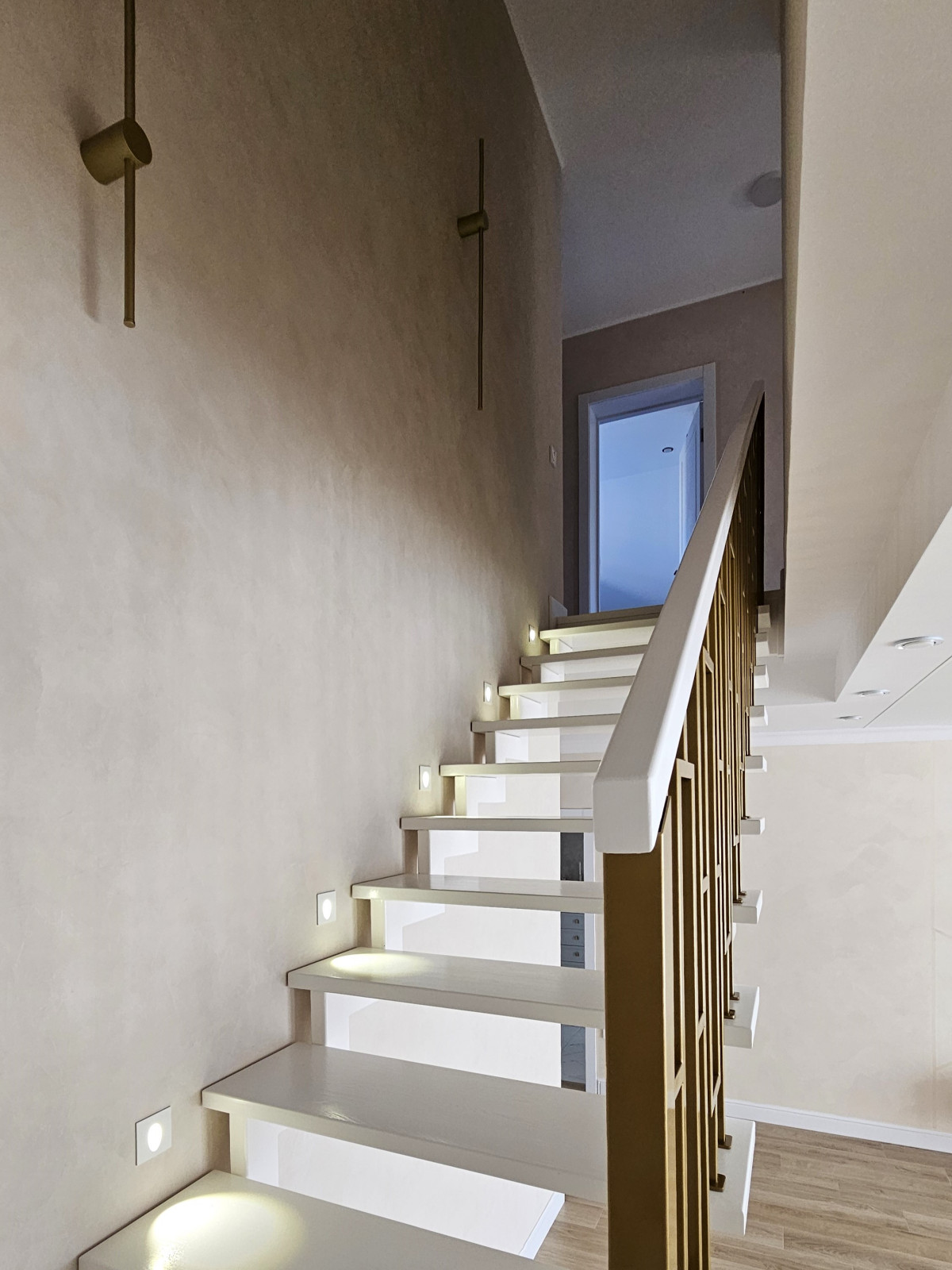 Частный дом 140 кв.м в светлых тонах