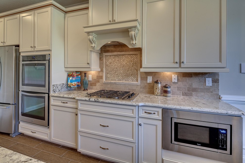 Example of a transitional kitchen design in Jacksonville