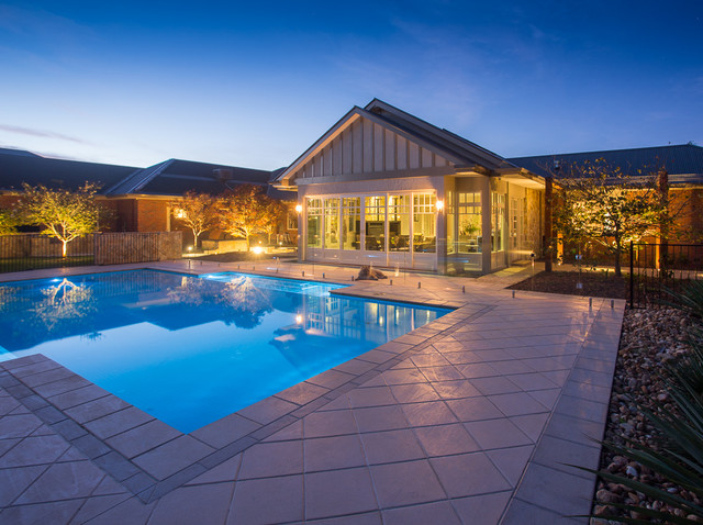 Amaroo modern-pools-and-hot-tubs