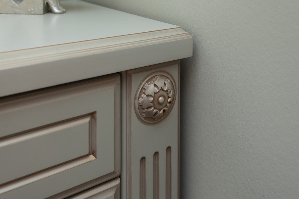 Шкаф-купе в стиле прованс