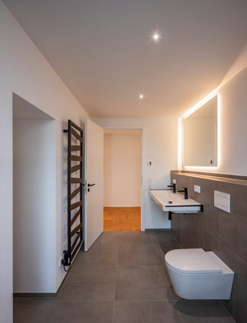 Wohnung I+U modern-badrum