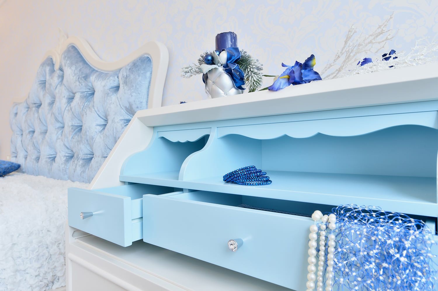 Авторская мебель в Петербурге