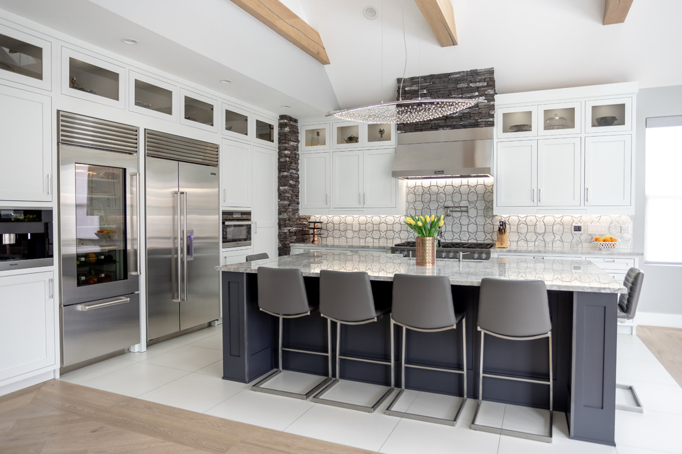 Inspiration for a transitional kitchen remodel in Columbus